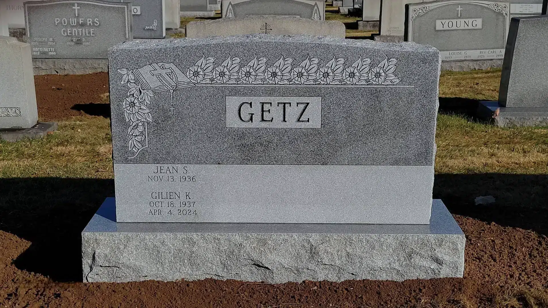 Granite Mausoleum Crypt hand-carved by Mausoleum Crypt Guide in NJ — image 2